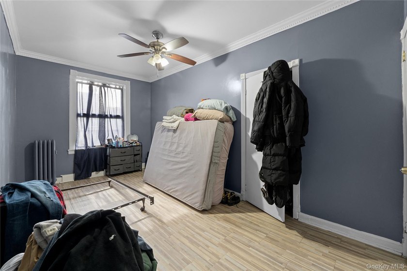 Affordable HDFC Junior 4, 1-bedroom co-op in Highbridge, priced - photo 8