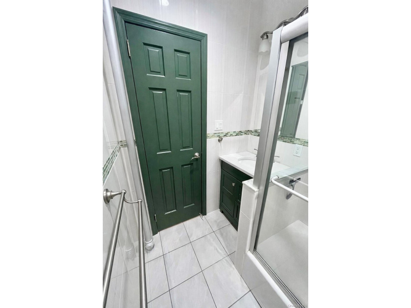 Welcome to this renovated, pre-war impeccably maintained - photo 10