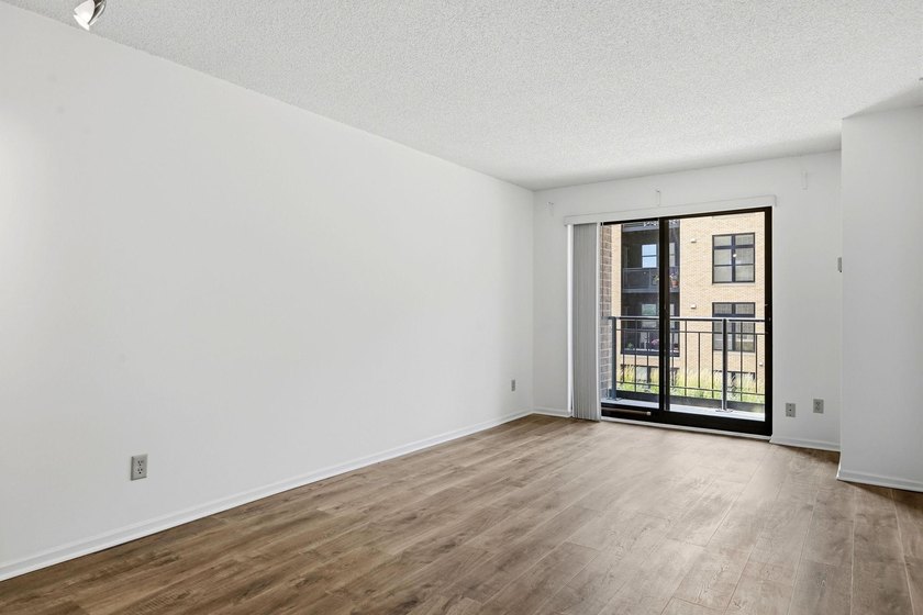 Stylish 1 bedroom, 1 bath condo in the heart of the Mill - photo 13