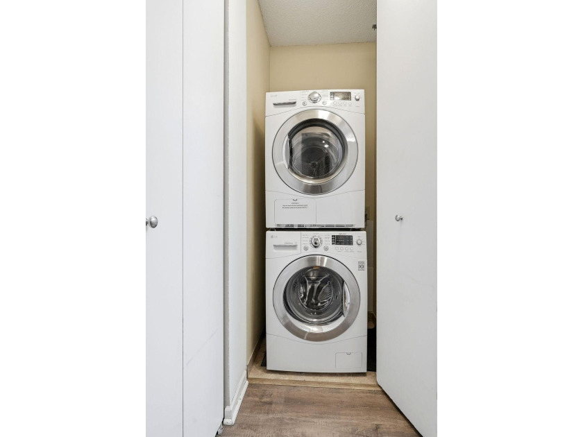 Stylish 1 bedroom, 1 bath condo in the heart of the Mill - photo 22