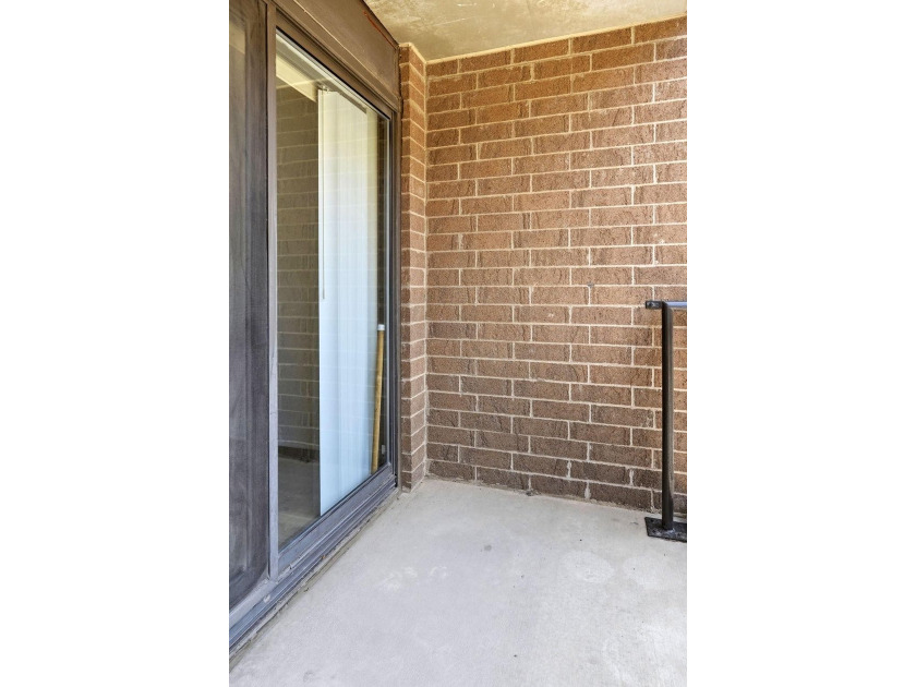 Stylish 1 bedroom, 1 bath condo in the heart of the Mill - photo 26