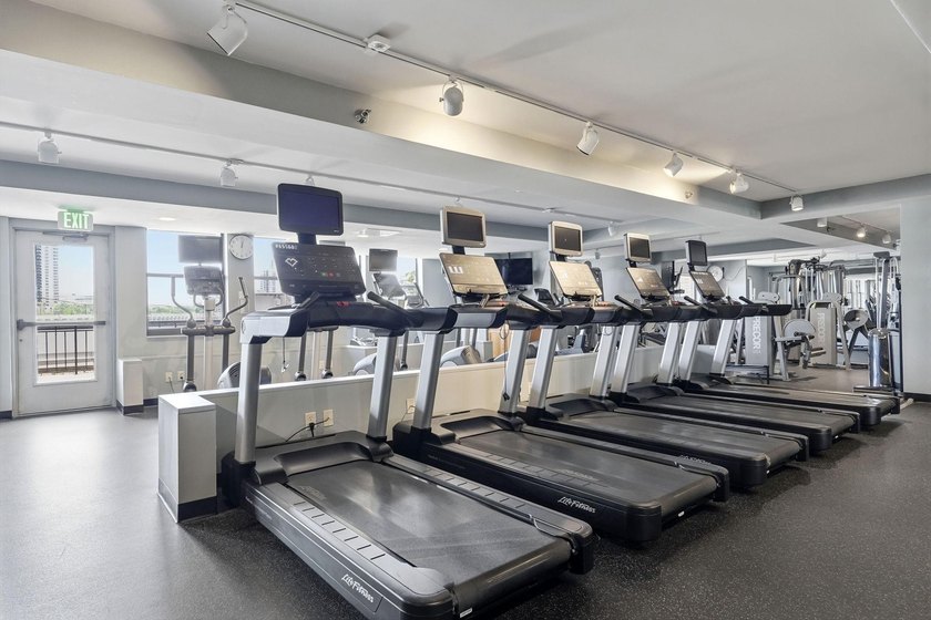 Stylish 1 bedroom, 1 bath condo in the heart of the Mill - photo 28
