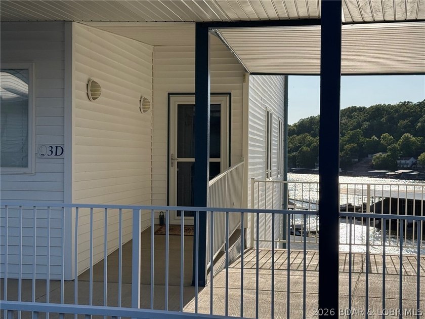 Don't miss out on this beautiful walk-in end unit at Monarch - photo 45