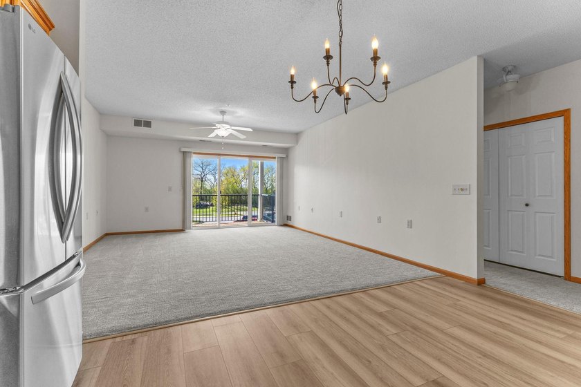 Welcome home to this beautifully updated 1 bedroom, 1 bathroom - photo 6