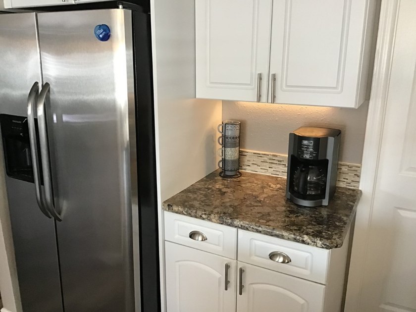 *SPECTACULAR updated corner **Key West Vibe **Unit Located in a - photo 3