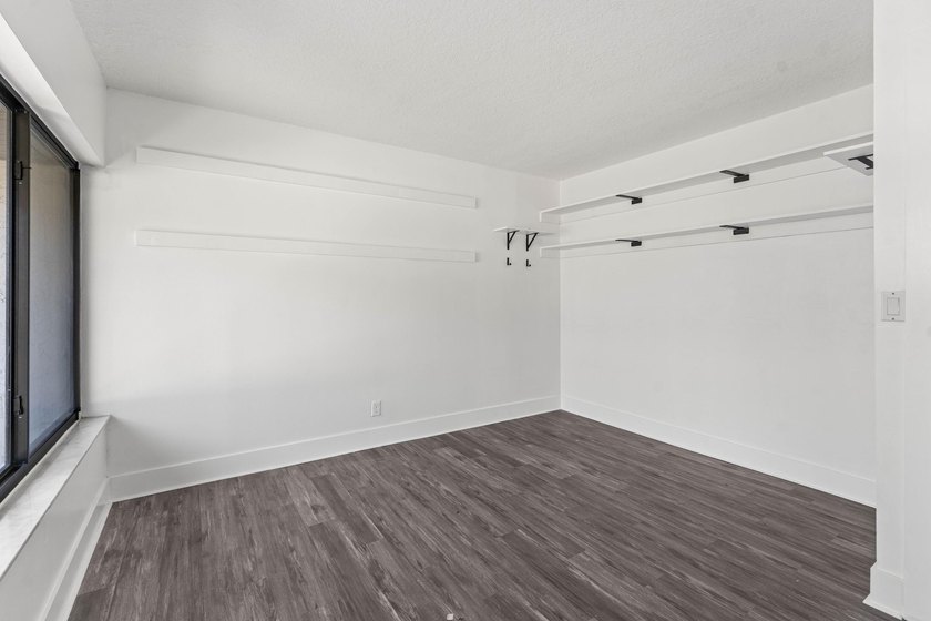 Newly remodeled 2/2 waterfront North Palm condo available on the - photo 30