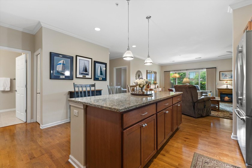 Enjoy river views from this beautiful 2 bedroom, 2 bath condo in - photo 7