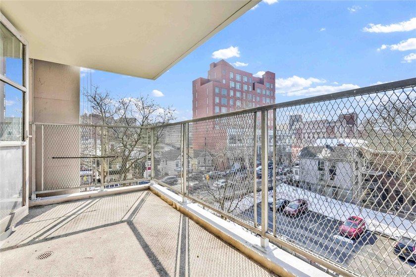 Welcome to Apartment 4E at 290 West 232nd Street - a bright and - photo 11