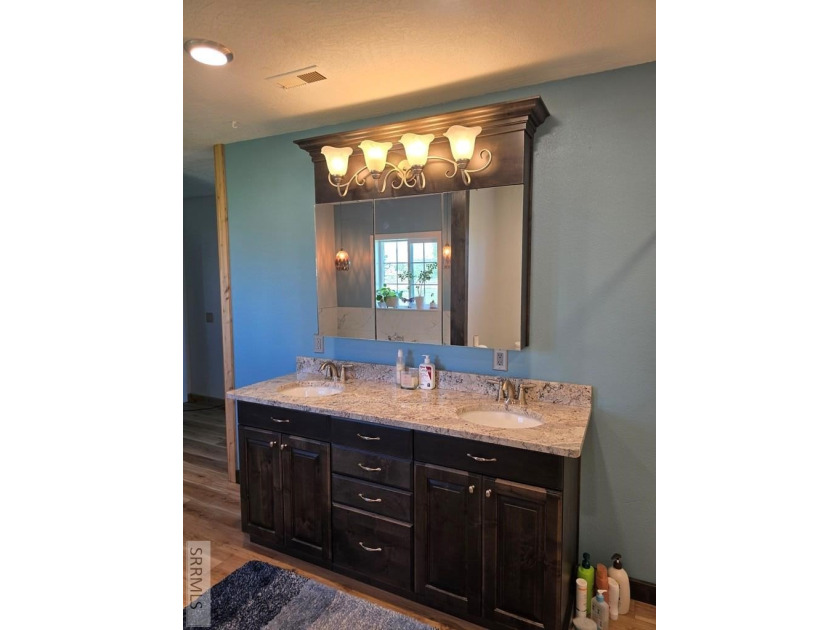 Dreaming of country living without sacrificing convenience? This - photo 11