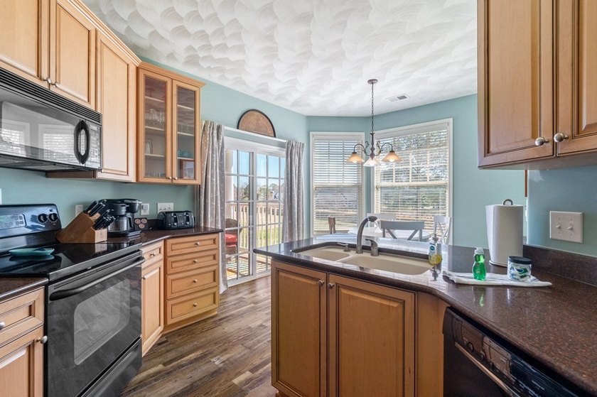 Turnkey Coastal Retreat in the Fairways! Experience effortless - photo 3