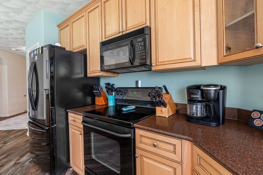 Turnkey Coastal Retreat in the Fairways! Experience effortless - photo 8