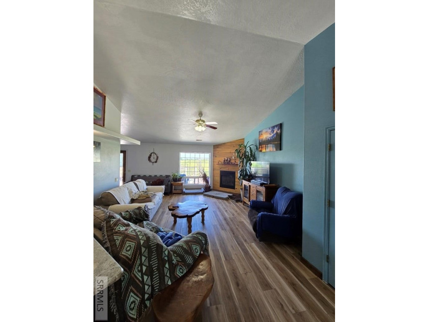 Dreaming of country living without sacrificing convenience? This - photo 28
