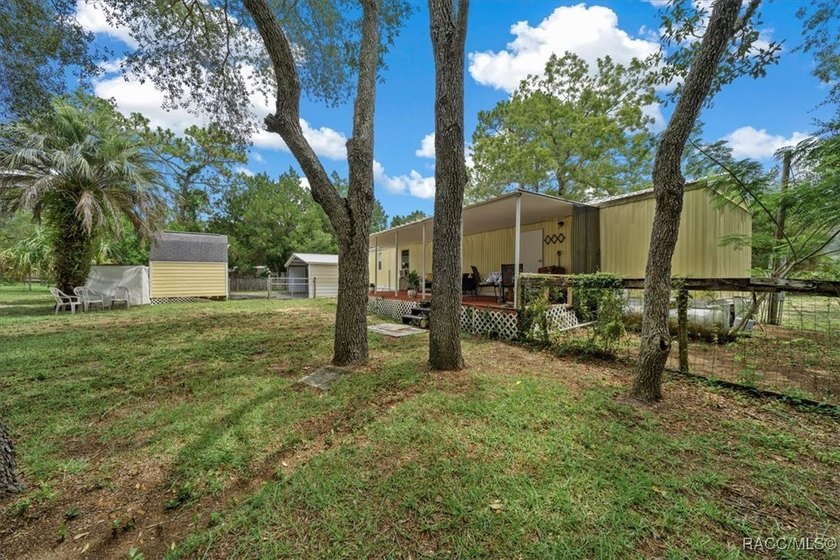 Welcome to this charming 2-bedroom, 1.5-bath single wide - photo 38