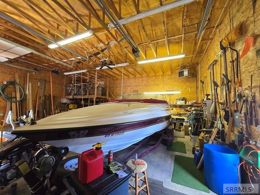 Dreaming of country living without sacrificing convenience? This - photo 49