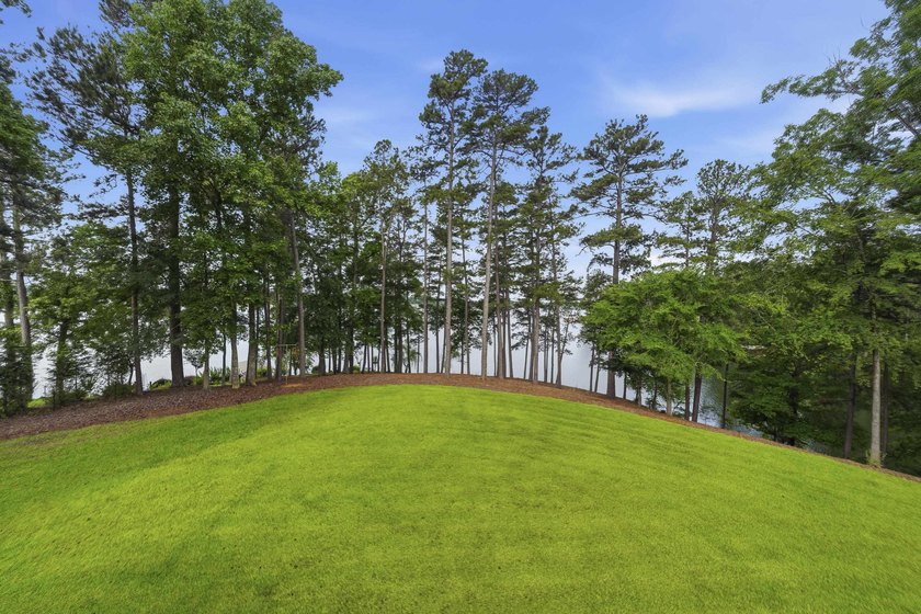 Nestled behind a private gated entrance on 2.65 fee simple acres - photo 10