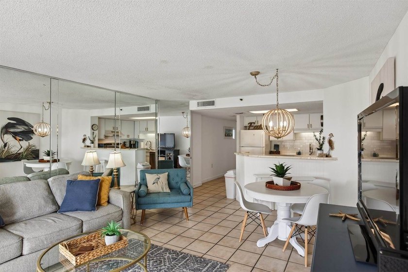 A must see unit is a fully furnished, turn-key 1-bedroom, 1.5 - photo 11
