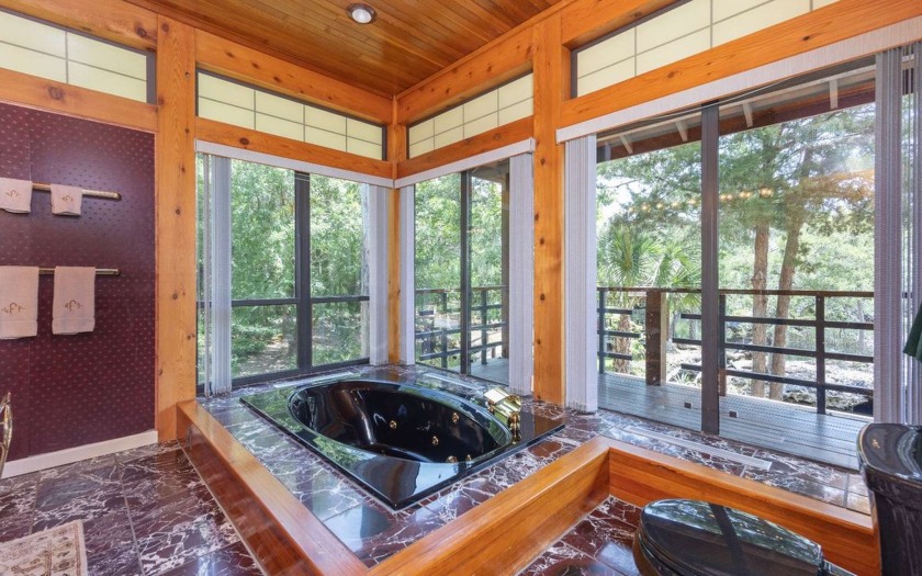 Luxury living on the water! This elaborate, custom 4 bedroom, 3 - photo 20