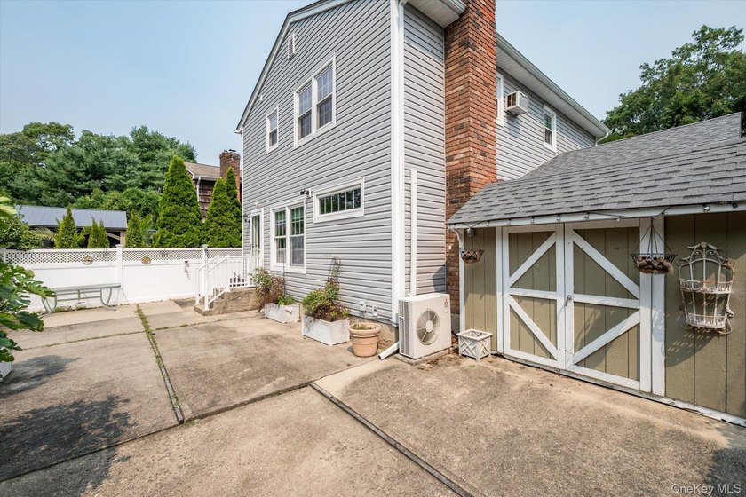 Welcome to this charming 3 bedroom,1.5 bath colonial featuring - photo 21