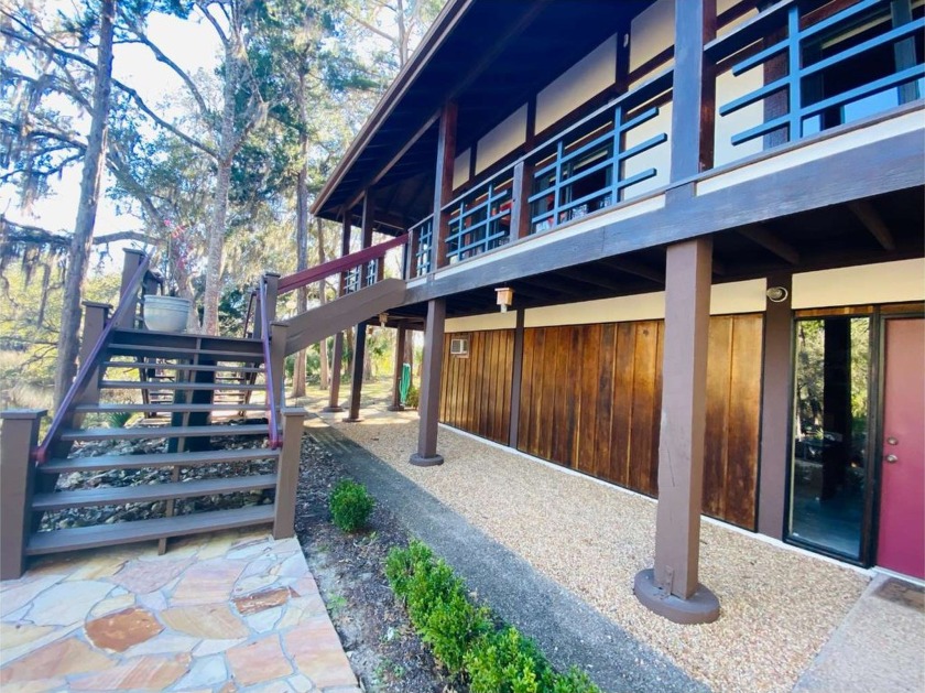 Luxury living on the water! This elaborate, custom 4 bedroom, 3 - photo 49