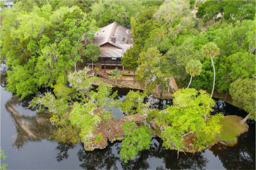 Luxury living on the water! This elaborate, custom 4 bedroom, 3 - photo 60