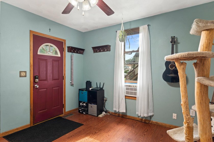 Looking for a nice house that you can make into your own? look - photo 3