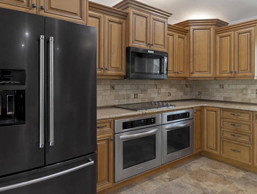 Discover this spacious single-family residence in Loxahatchee - photo 12