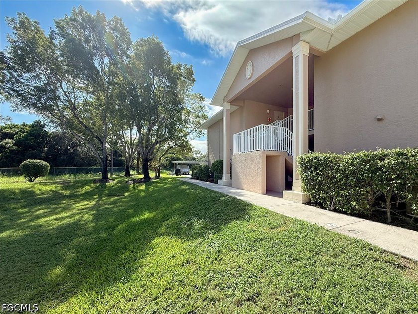 Welcome to this beautifully upgraded 2-bedroom, 2-bathroom - photo 13