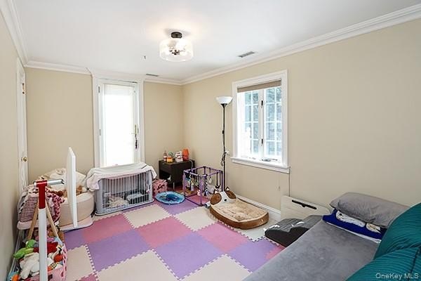 Beautifully maintained and move-in ready colonial home located - photo 14