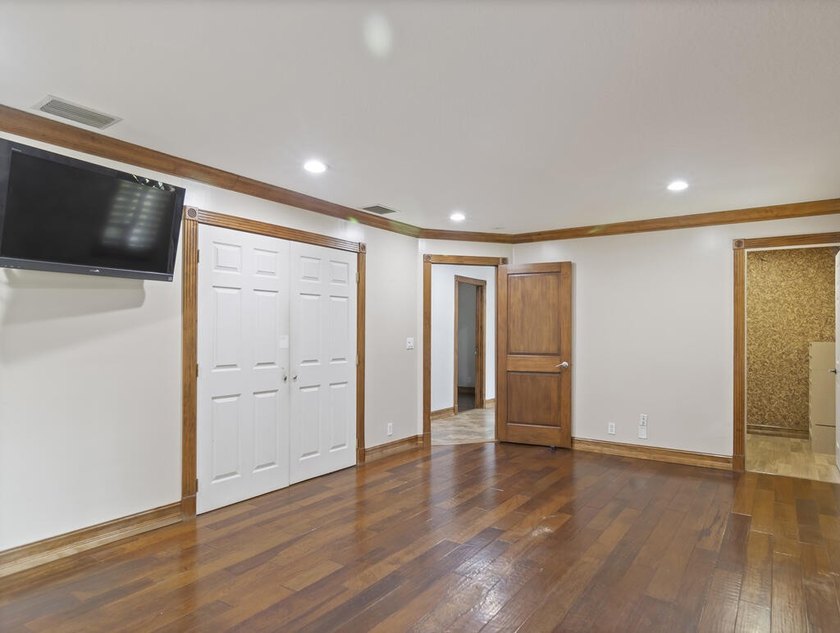 Discover this spacious single-family residence in Loxahatchee - photo 18