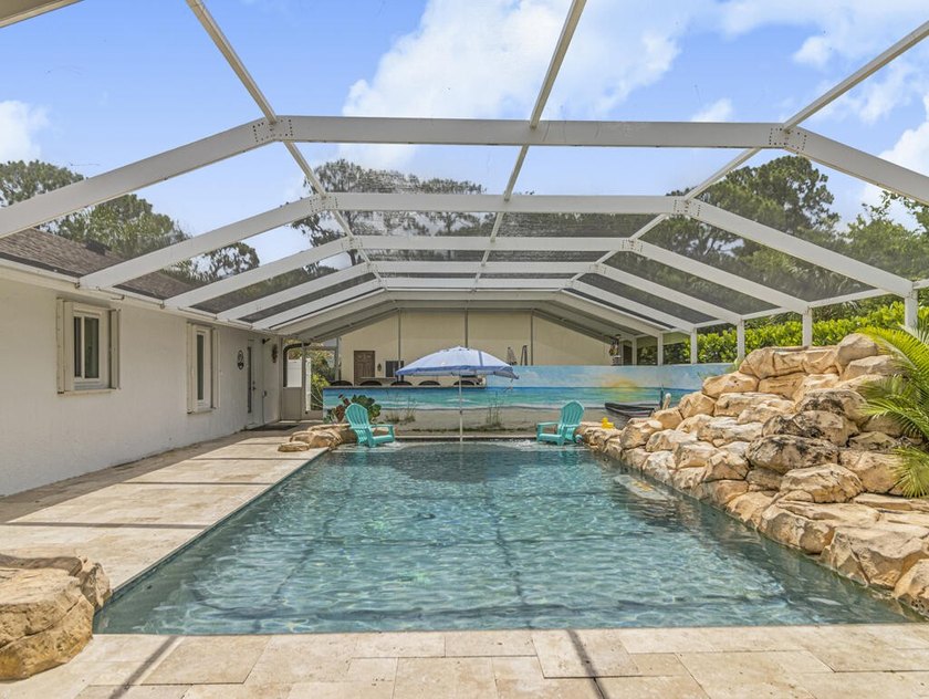 Discover this spacious single-family residence in Loxahatchee - photo 29
