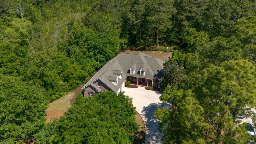 This custom built, full brick, 3 bed, 2.5 bath with bonus room - photo 43