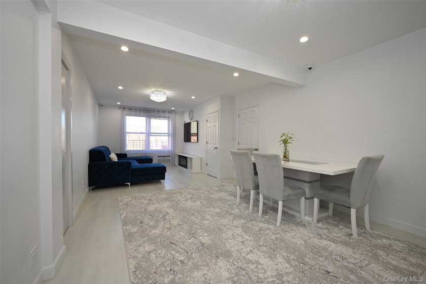 Welcome to your beautifully renovated studio oasis! This - photo 9