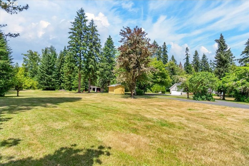 Escape to the peace and privacy of country living with this - photo 34