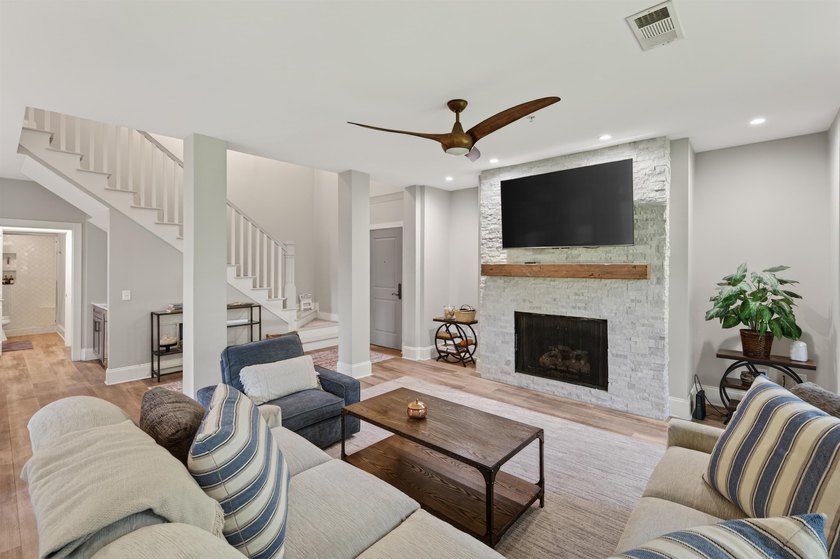 Experience luxury lake living in one of Reynolds Lake Oconee's - photo 6