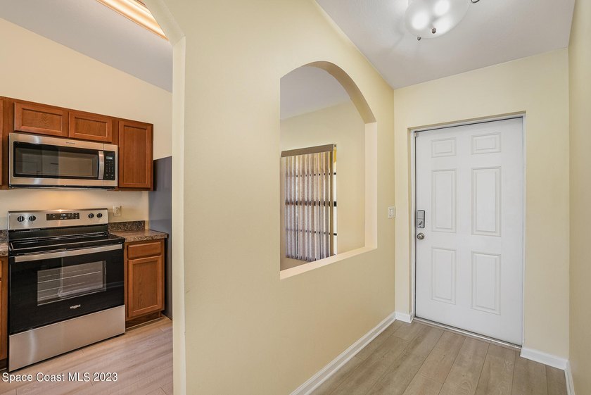 Enjoy a carefree lifestyle in this charming 2-bedroom, 2-bath - photo 6