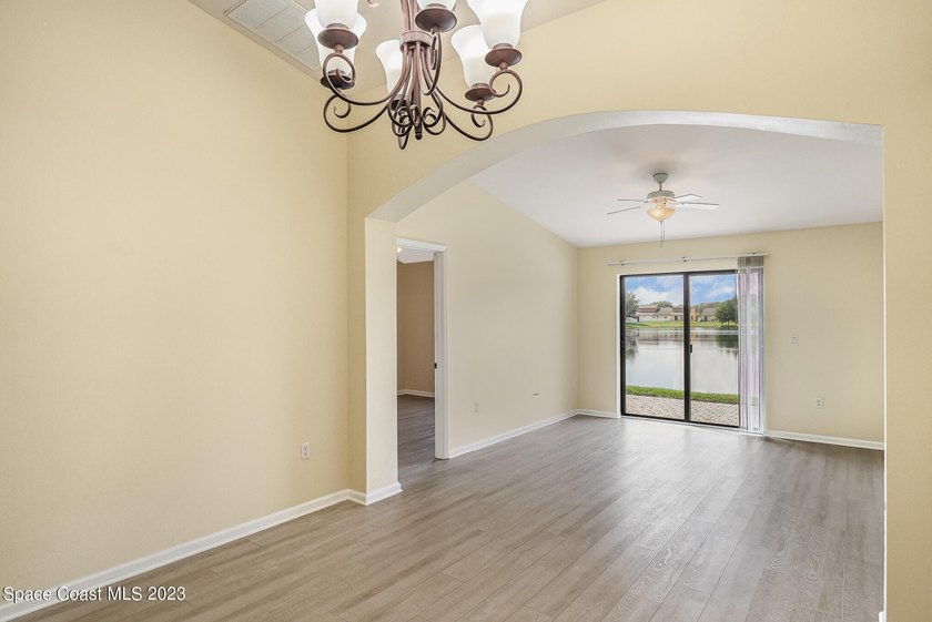 Enjoy a carefree lifestyle in this charming 2-bedroom, 2-bath - photo 9