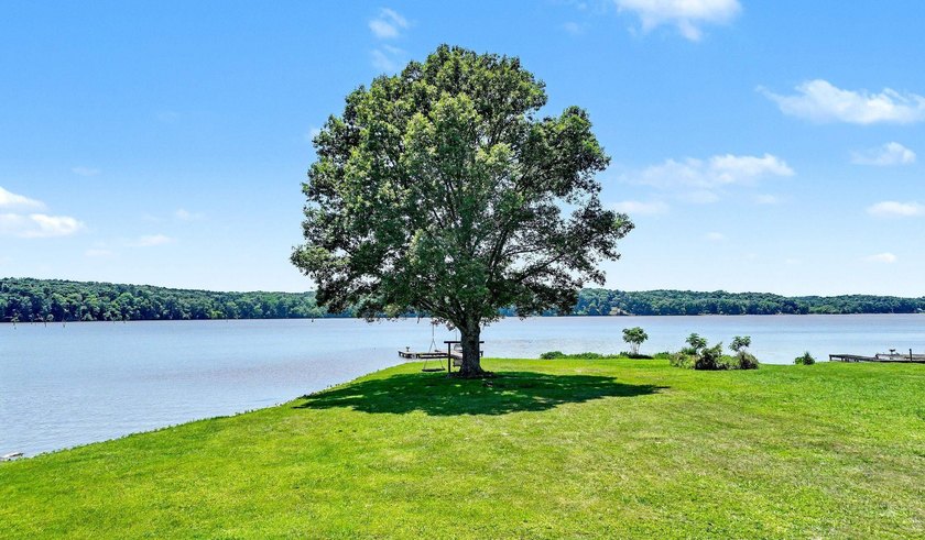 Unparalleled Lake Oconee Lakefront Opportunity with - photo 9