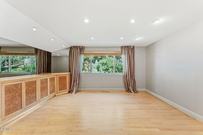 Welcome to your serene, hillside sanctuary where lush, natural - photo 25