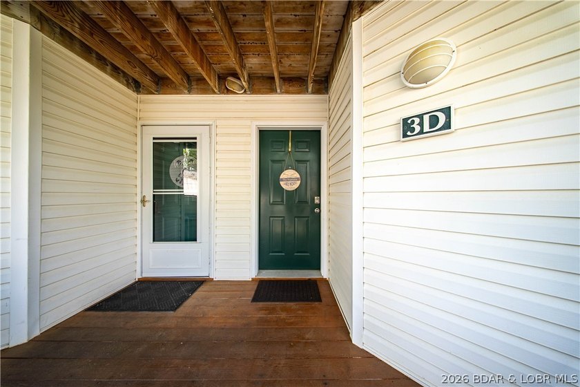 Experience the ultimate lake lifestyle in this stunning 3-br - photo 27