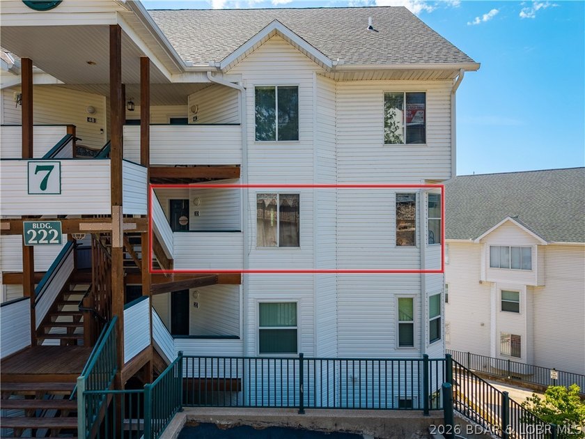 Experience the ultimate lake lifestyle in this stunning 3-br - photo 46