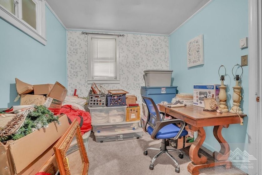 Beautifully renovated tri-level home offering space, comfort - photo 50