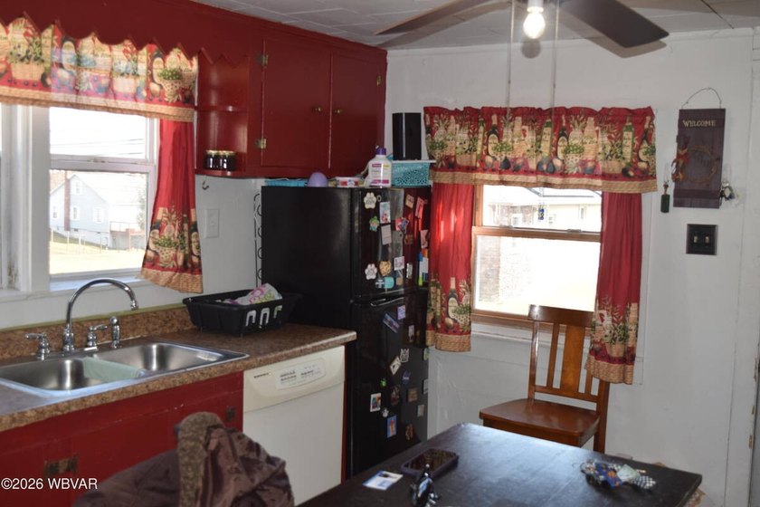 Very affordable housing! This ranch home located in Lock haven - photo 5