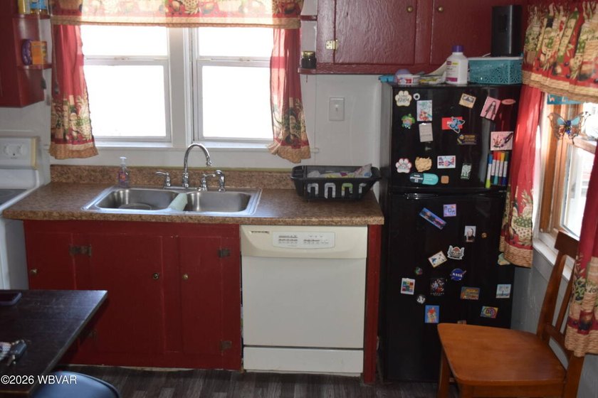 Very affordable housing! This ranch home located in Lock haven - photo 7