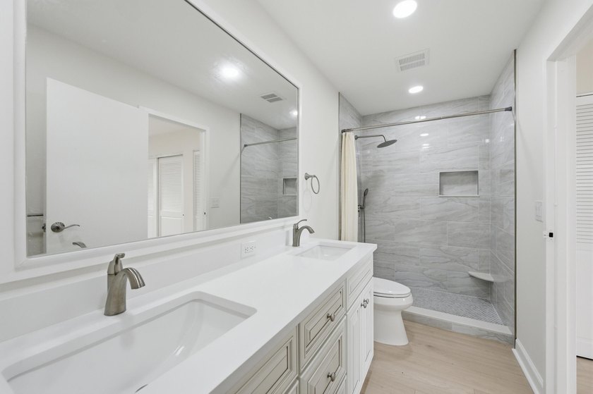 OWNER FINANCING WITH 6% DOWN Welcome to this impeccably updated - photo 16