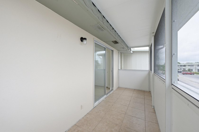 OWNER FINANCING WITH 6% DOWN Welcome to this impeccably updated - photo 31