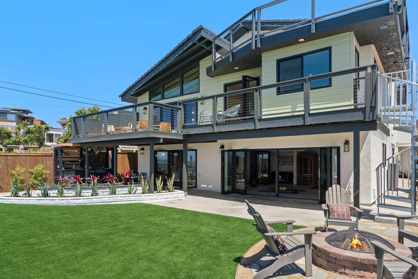 Commandingly perched in coveted Bay Park, this extraordinary - photo 48