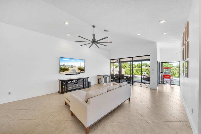 Welcome to 10255 Sunset Bend Drive, Boca Raton, FL 33428 -- - photo 11