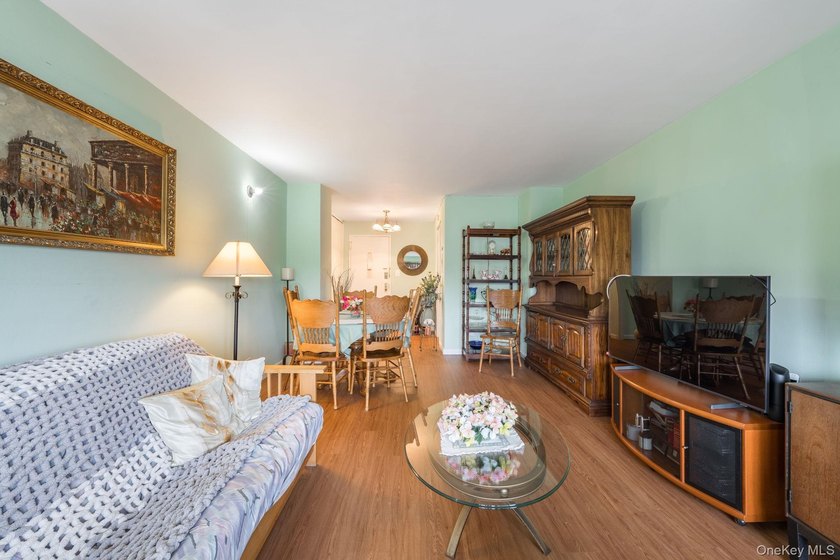 Welcome to this inviting residence at 85-15 Main Street, ideally - photo 5