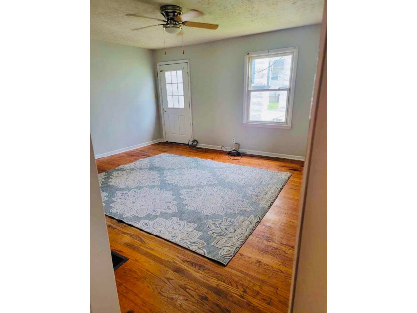 ATTENTION INVESTORS! Three-unit apartment setup with a 30x30 - photo 3