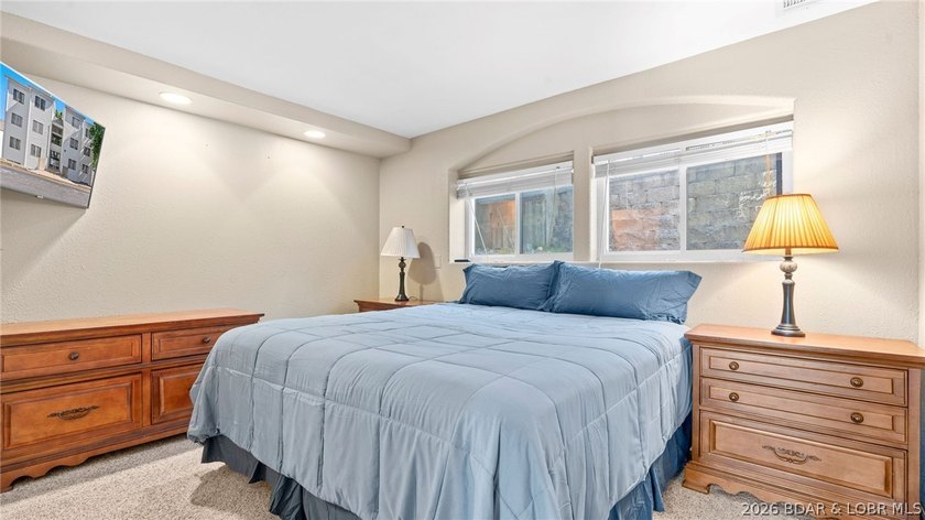 Welcome to your perfect lake escape at Compass Pointe in the - photo 30